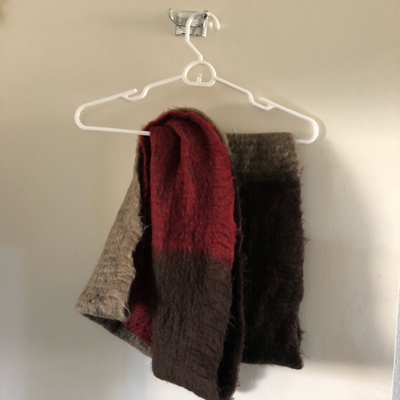 Color block scarf - Picture 3 of 3